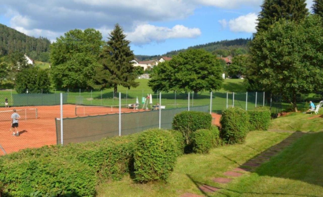 Nashira Kurpark Hotel -100 Prozent Barrierefrei- Bad Herrenalb Esterno foto