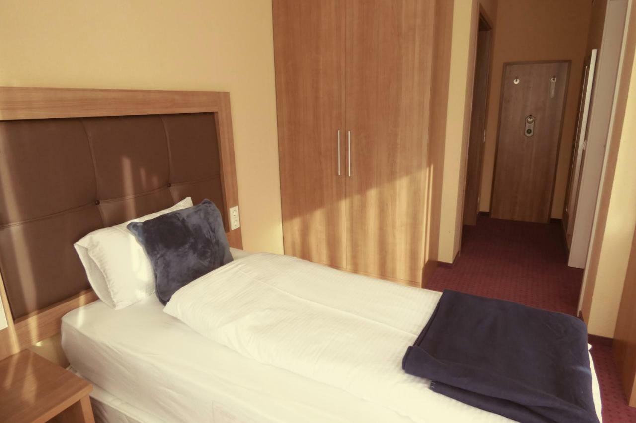 Nashira Kurpark Hotel -100 Prozent Barrierefrei- Bad Herrenalb Esterno foto